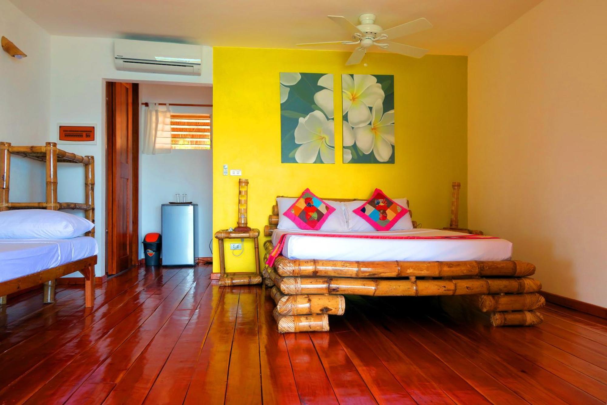 Tepanee Beach Resort Logon Luaran gambar